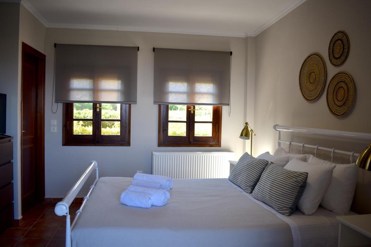 Ampelos Hillside Villa Akráta Eksteriør bilde